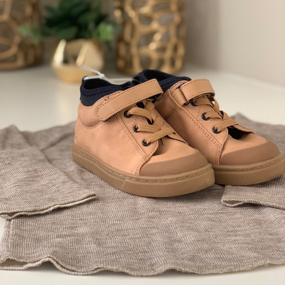 Toddler Toms Suede Cusco Sneakers in Honey ~ Sz. 8